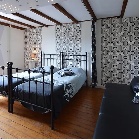 Spacious With Charm, Cleaning Included Villa *