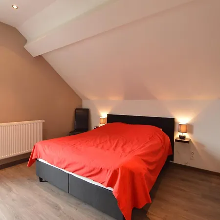 Spacious With Charm, Cleaning Included * La-Roche-en-Ardenne