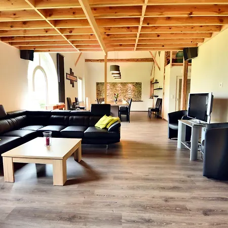 Villa Spacious With Charm, Cleaning Included *