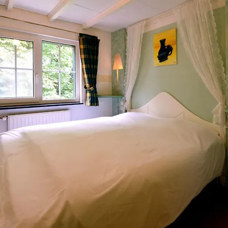 Spacious With Charm, Cleaning Included La-Roche-en-Ardenne